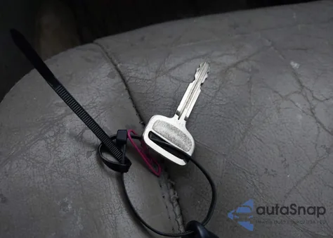 2005 Toyota Tundra Limited V8 z USA, uszkodzony, nr VIN 5TBDT48165S498263